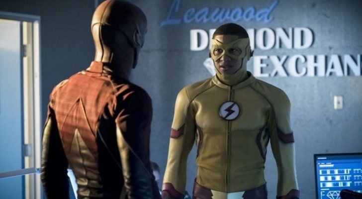 Barry conversa con su compañero Kid Flash
