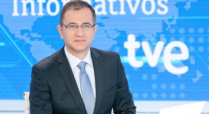 Pedro Carreño, editor y presentador del 'Telediario Fin de Semana'