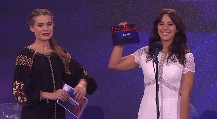 Jamala, ganadora de Eurovisión 2016, extrae el papel de España en el sorteo de las Semifinales