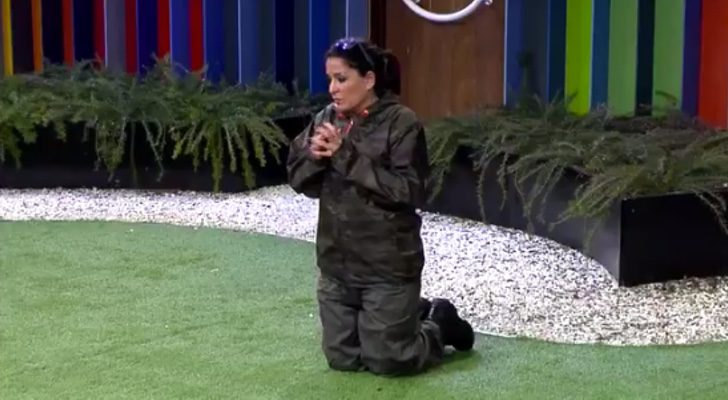 Aída Nizar rezando en 'GH VIP 5'