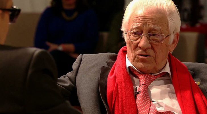 Padre Ángel en 'Chester in Love'