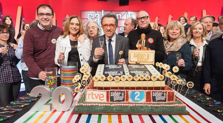 El equipo completo de 'Saber y ganar' en la celebración del 20 aniversario