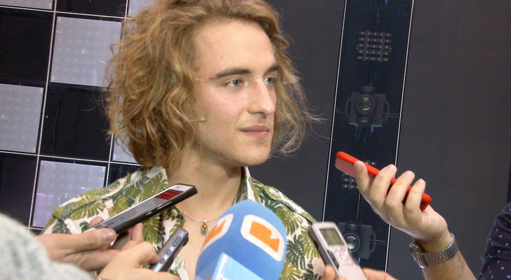 Manel Navarro atiende a la prensa tras una agitada noche en 'Objetivo Eurovisión'