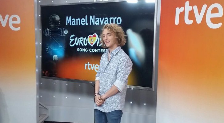 Manel Navarro en la rueda de prensa