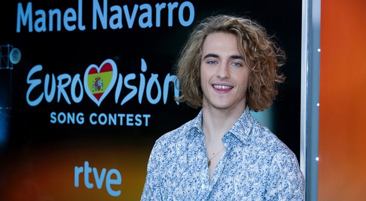 Manel Navarro, el representante a España en Eurovisión 2017 posa para los medios