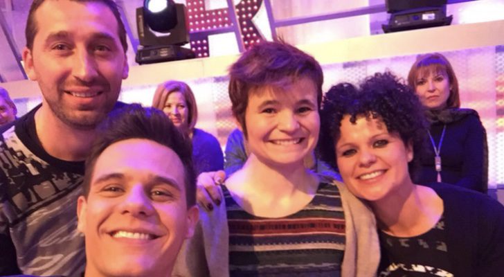 El presentador de 'Pasapalabra' Christian Gálvez junto a gente del público.