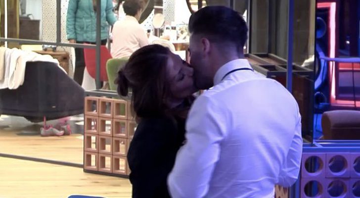 El beso de Ivonne Reyes y Sergio Ayala en &#39;GH VIP 5&#39;