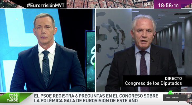 José Miguel Camacho, portavoz del PSOE en la Comisión de Control de RTVE, atendiendo a 'Más vale tarde' 