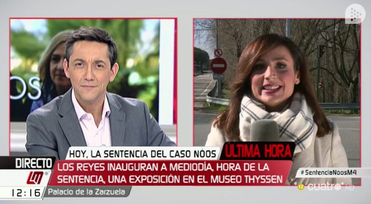 Javier Ruiz saluda a una de las periodistas de 'Las mañanas de Cuatro' que han informado sobre la sentencia de Nóos