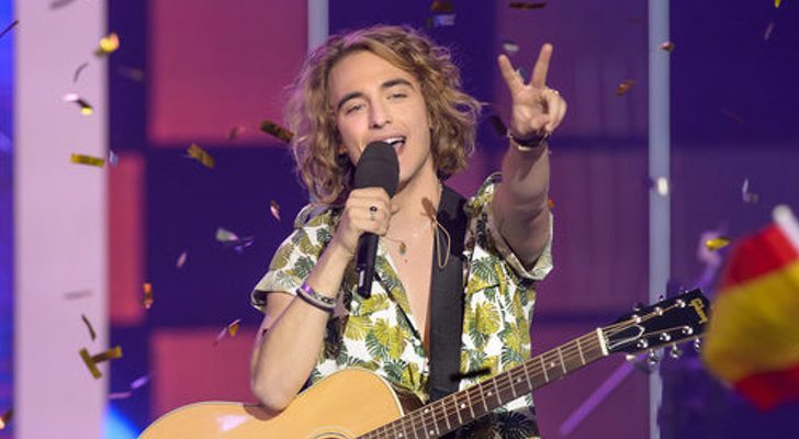 Manel Navarro durante su actuación en 'Objetivo Eurovisión'
