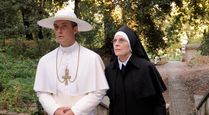 Jude Law y Diane Keaton en 'The Young Pope'