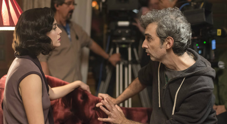 David Pinillos (director de algunos episodios) conversa con Blanca Suárez