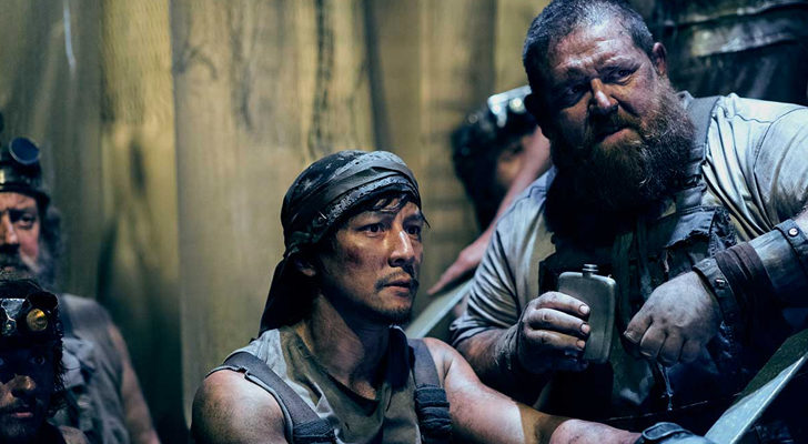 Daniel Wu y Nick Frost en la segunda temporada de 'Into the Badlands'