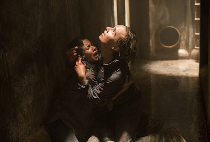 Luciana (Danay García) y Nick (Frank Dillane) en 'Fear the Walking Dead'