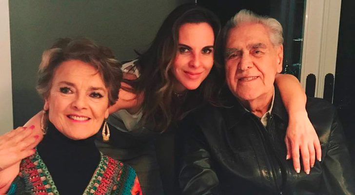 Kate del Castillo junto a sus padres en Estados Unidos