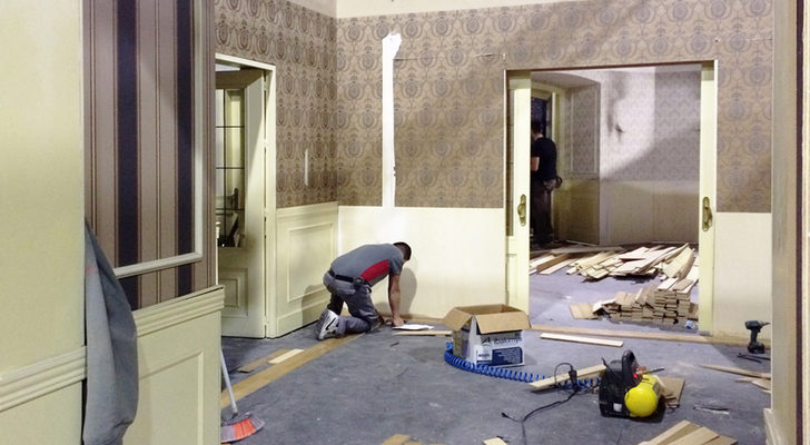 El equipo trabaja en la reconstrucción del plató de 'Acacias 38'