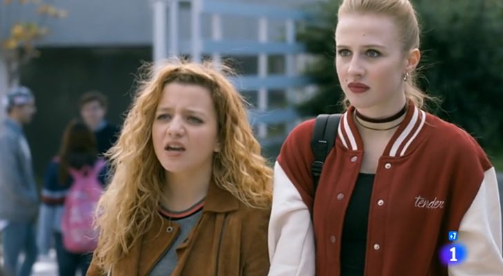 Carlota García y Denisse Peña en 'iFamily'