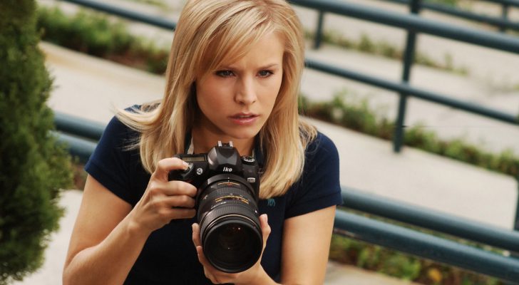 Veronica Mars con su inseparable cámara