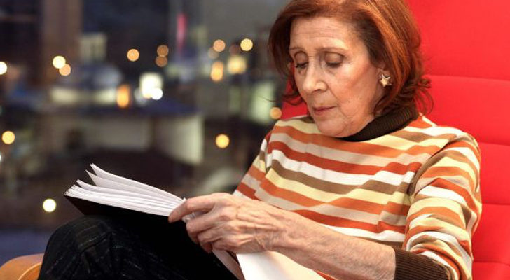 Mariví Bilbao leyendo un guion