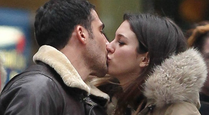 Miguel Ángel Silvestre besándose con Blanca Suárez