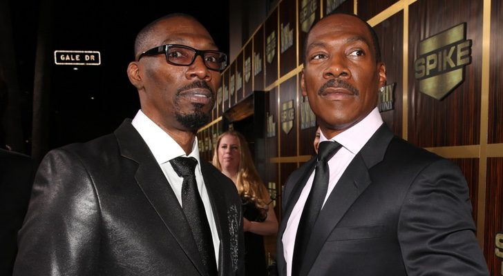 Charlie Murphy junto a su hermano Eddie Murphy