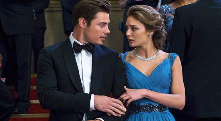 Josh Henderson y Christine Evangelista en 'The Arrangement'