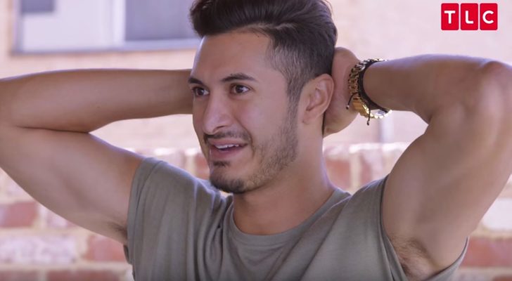 Ryan Jordan Santana le cuenta a sus amigos que es gay en &#39;This is life live&#39;