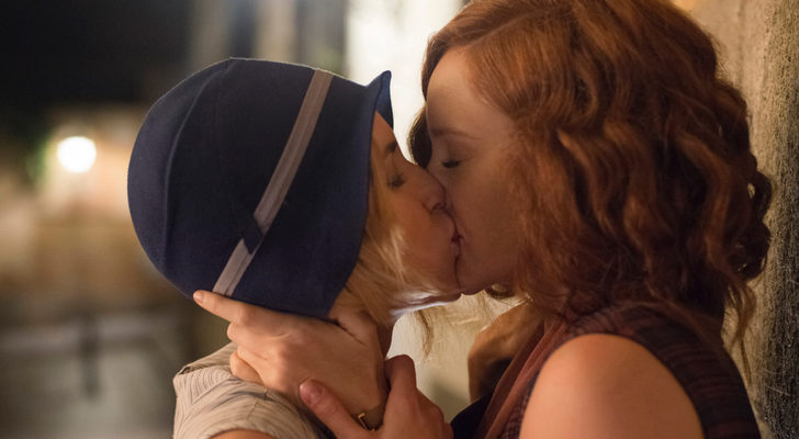 Ana Fernández y Ana Polvorosa se besan en 'Las chicas del cable'