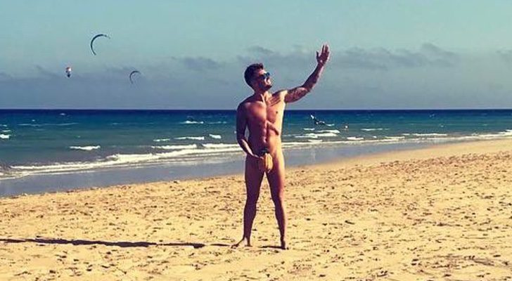 Rodri ('GH 17'), desnudo en la playa