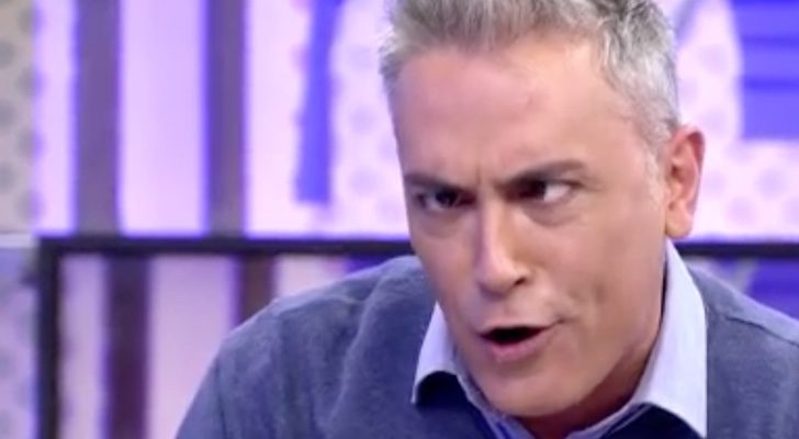 Kiko Hernández durante su imitación de Leticia Sabater en 'Sálvame'