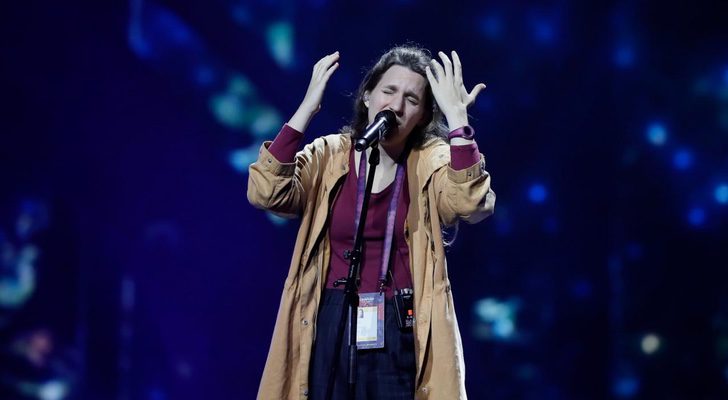 Luisa Sobral en el escenario de Eurovisión 2017