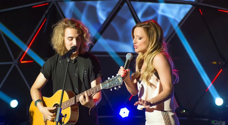 Manel Navarro junto con Tijana Bogicevic en 'Manel and friends'
