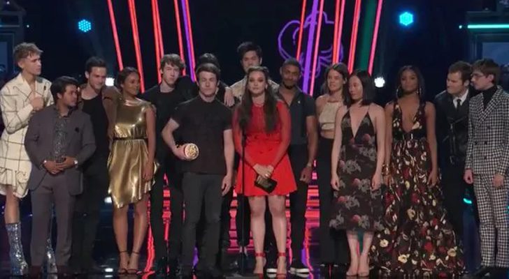 El elenco de actores de &#39;Por 13 razones&#39; en los MTV Movie & TV Awards