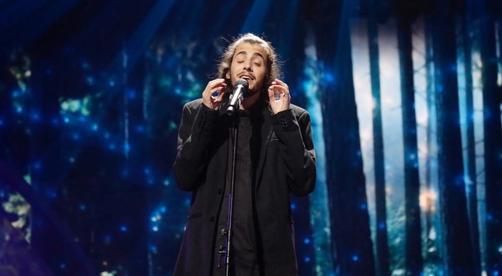 Salvador Sobral, representante de Portugal, en la Primera Semifinal de Eurovisión 2017