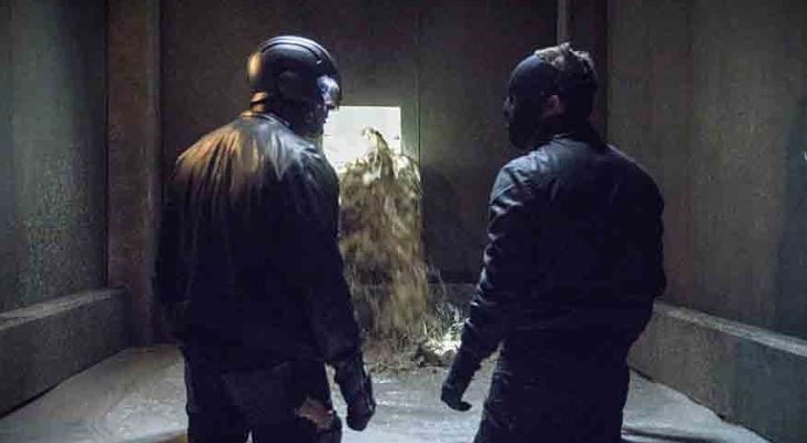 'Arrow' 5x21 Recap: "Honor Thy Fathers"