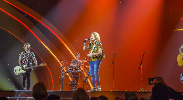 Manel Navarro en su actuación en Kiev