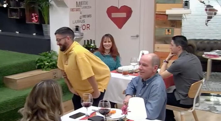 Concursante &quot;perreando&quot; en &#39;First Dates&#39;
