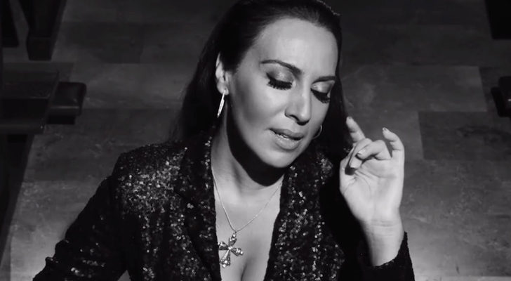 Mónica Naranjo, en el videoclip "Jamás"