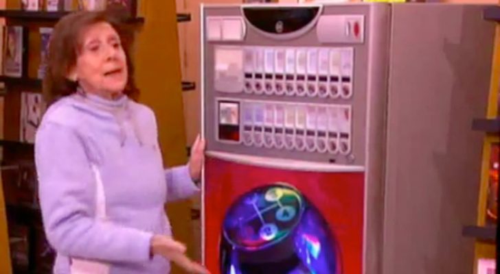  Marisa y una máquina de tabaco en &#39;Aquí no hay quien viva&#39;