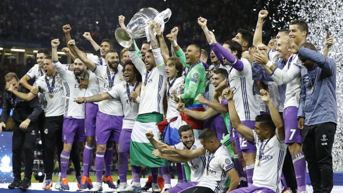 Real Madrid celebrando su victoria en la final de la Champions