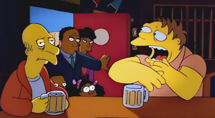 Barney junto a otro ilustre borracho de 'Los Simpson', pegado en la barra del Bar de Moe