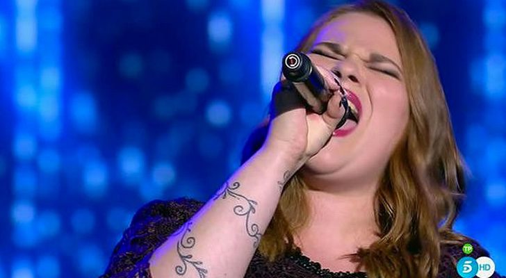 Irene Caruncho cantando