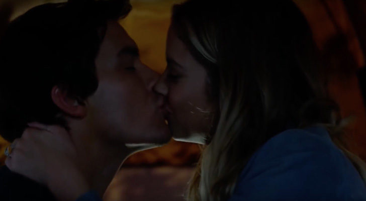 Caleb y Hanna se prometen