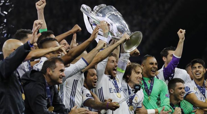 El Real Madrid alza su duodécima copa de la Champions League