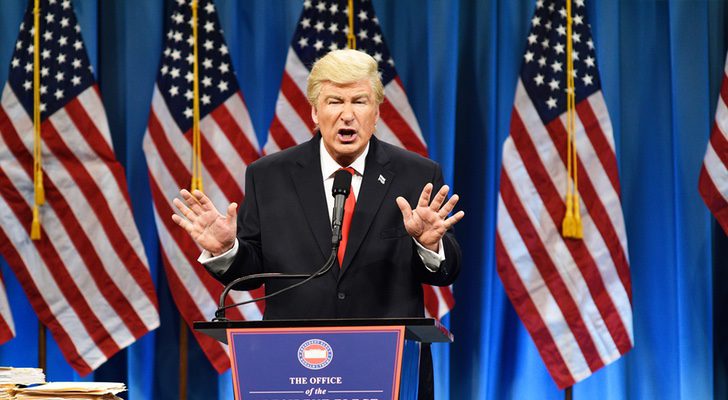Alec Baldwin imitando a Donald Trump en 'SNL'