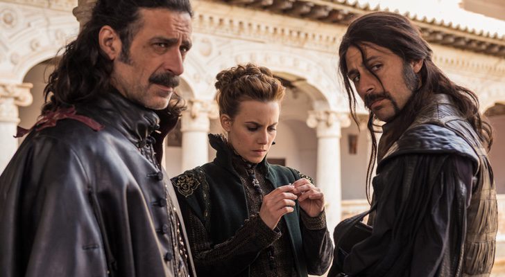 Nacho Fresneda, Aura Garrido y Hugo Silva en 'El Ministerio del Tiempo'
