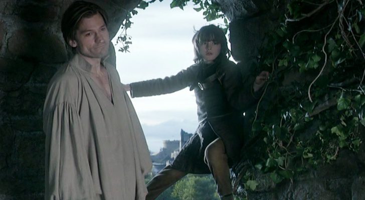 Jaime Lannister arroja por la ventana a Bran Stark