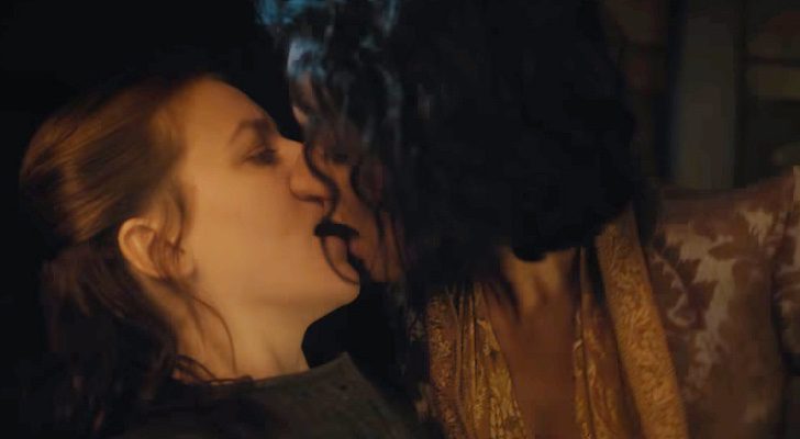 El momento beso entre Ellaria y Yara en 'Juego de Tronos'