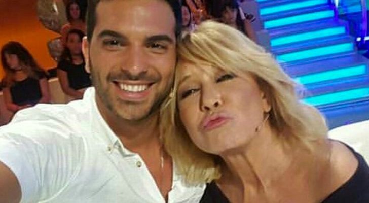 Mila Ximénez y Suso en una foto juntos en el plató de 'Supervivientes'