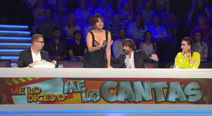 Santi Millán le da un cachete a Yolanda Ramos en 'Me lo dices o me lo cantas'